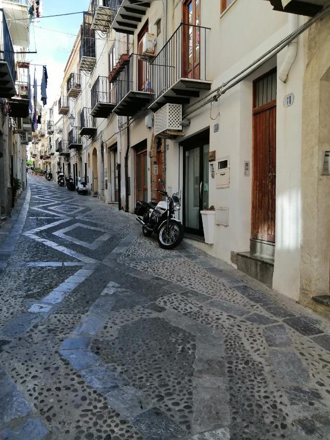 Una Stanza A Cefalù Exterior foto